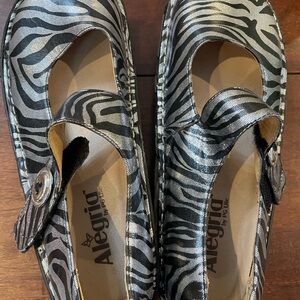 Alegria Black and Silver Patterned Mary Janes size 10